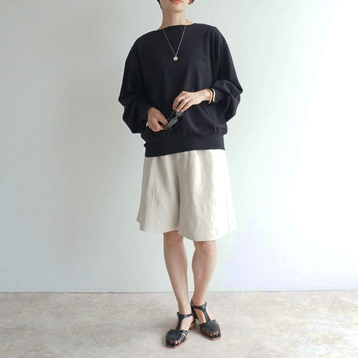袖スリット開きファインニット