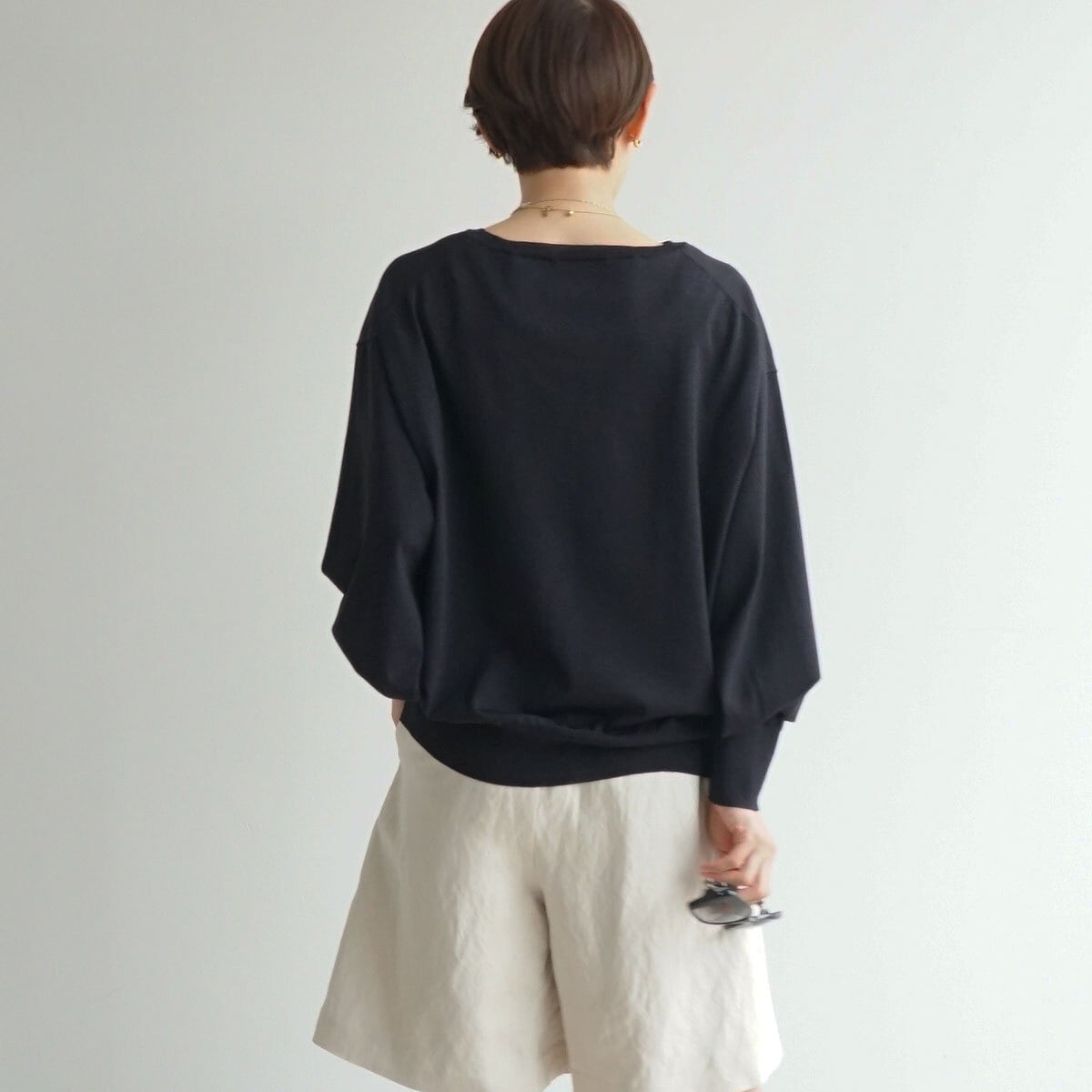 袖スリット開きファインニット