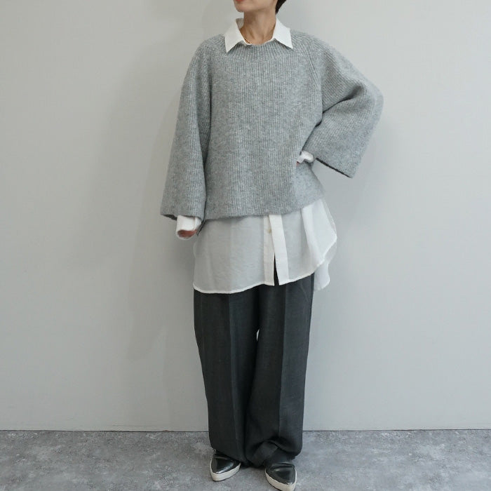 スヌード付きニット