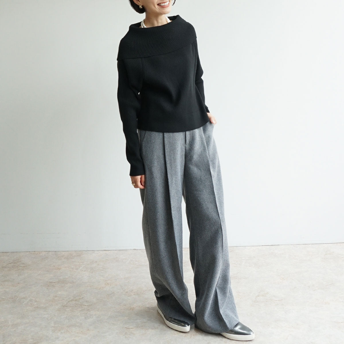 オフショルダーニット